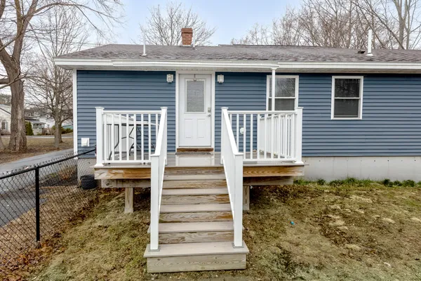 $315,000 | 1806 Hammond Street, Hermon, ME 04401