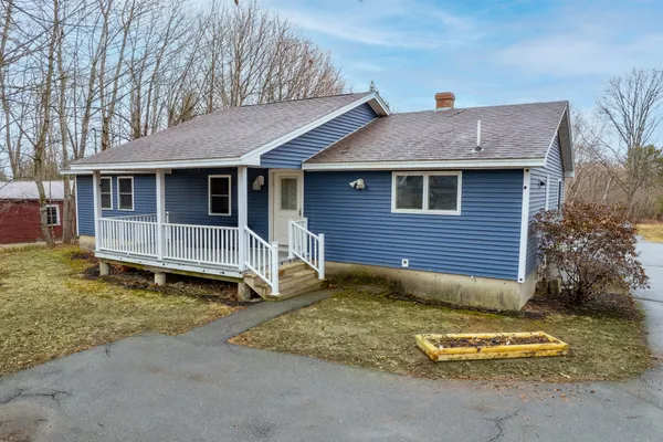 $315,000 | 1806 Hammond Street, Hermon, ME 04401