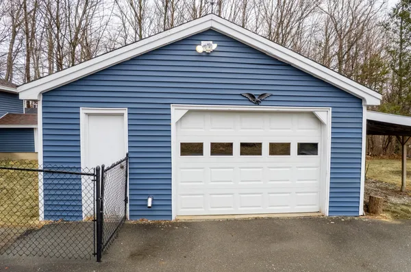 $315,000 | 1806 Hammond Street, Hermon, ME 04401