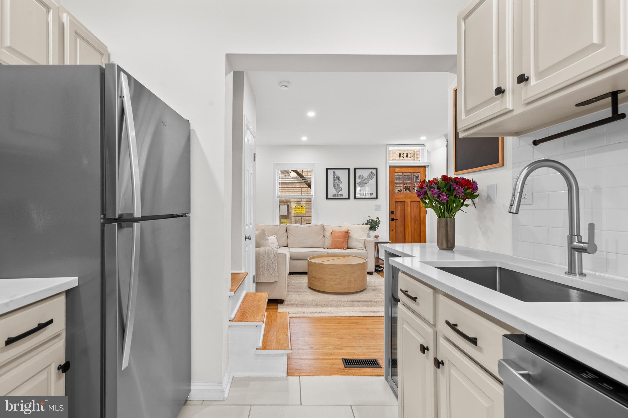 1639 Addison Street Philadelphia, PA 19146 - Photo 4 of 16