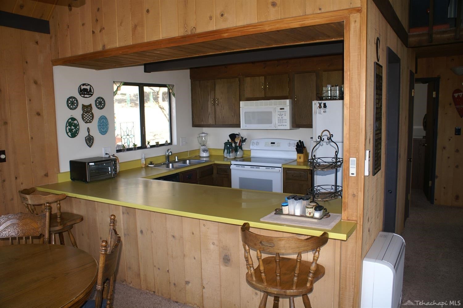 29681 Goldspike Road Tehachapi, CA 93561 - Photo 5 of 21 Gallery Image 5