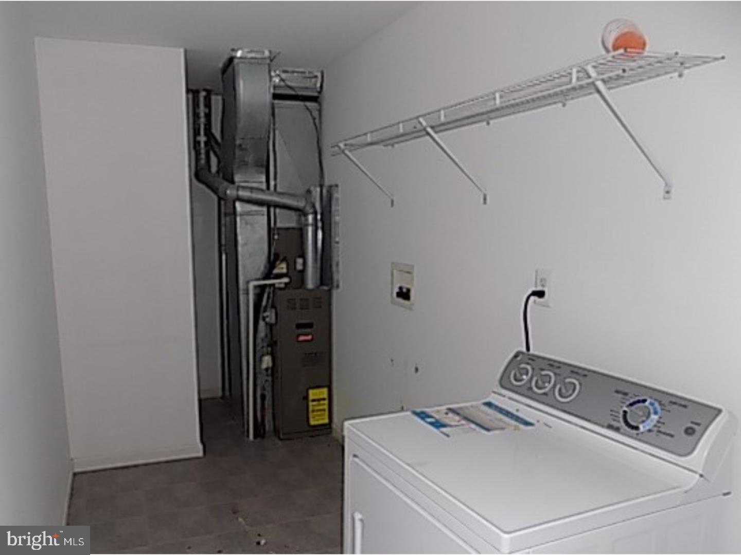 530 Oxford Drive Maple Shade, NJ 08052 - Photo 11 of 12 Laundry Room