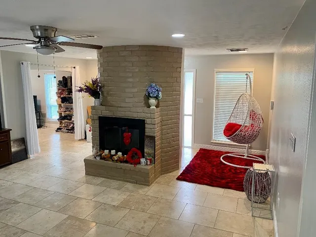 $2,000 | 2419 Briarlee Drive, Houston, TX 77077