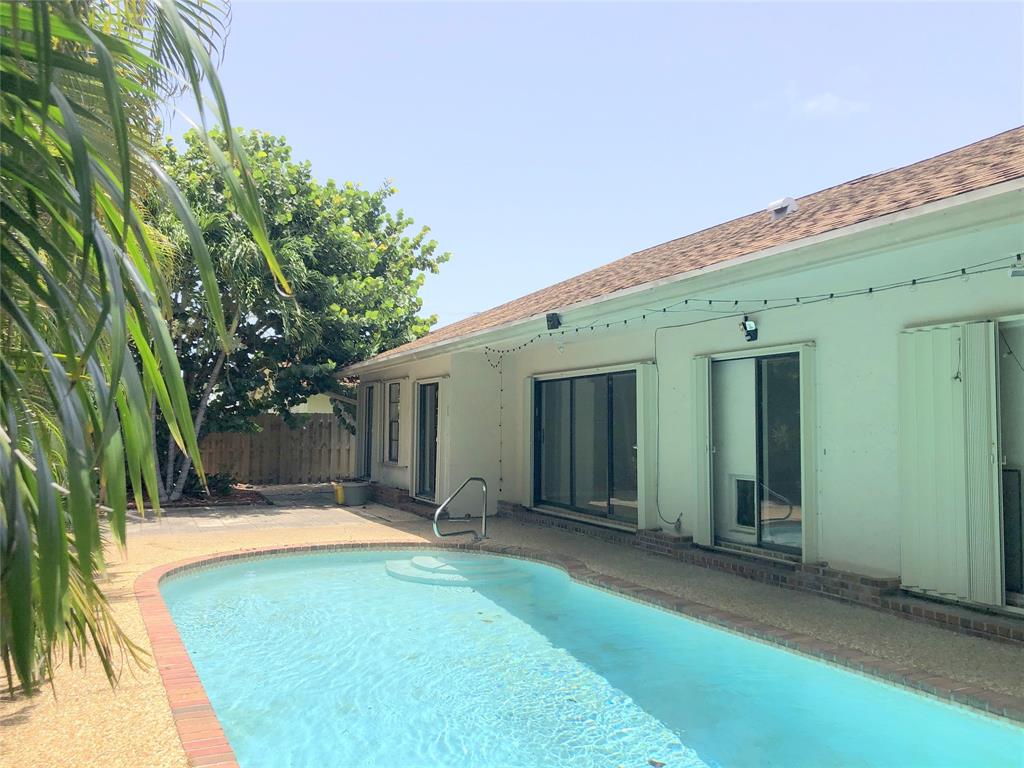 71 Laredo Lane Boca Raton, FL 33487 - Photo 3 of 18 a view of a house with backyard