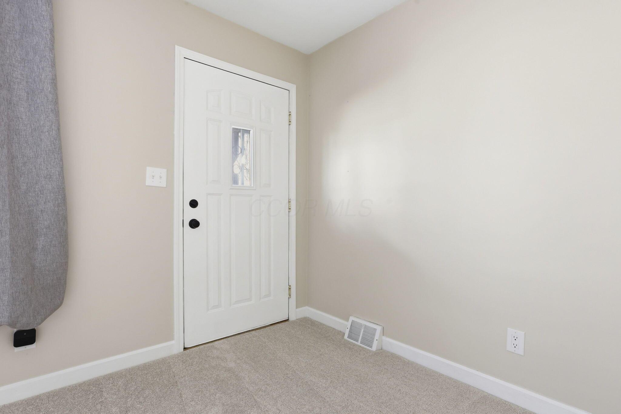 3645 Maize Road Columbus, OH 43224 - Photo 5 of 50 8-web-or-mls-939A9933