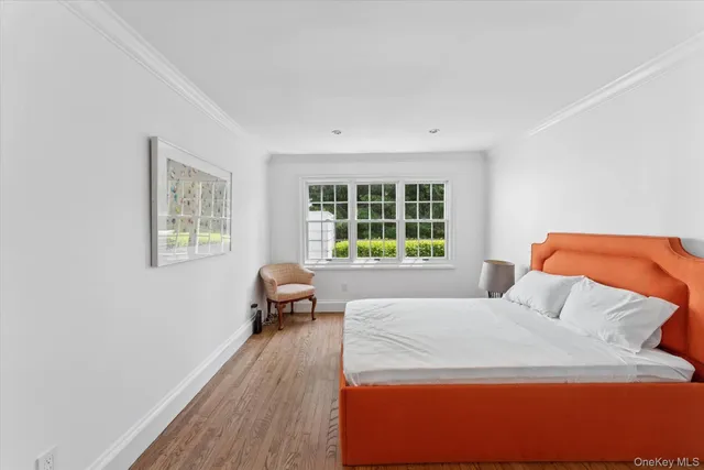 $2,799,000 | 129 Oneck Lane, Westhampton Beach, NY 11978