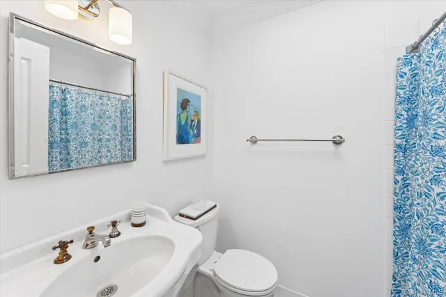 $2,799,000 | 129 Oneck Lane, Westhampton Beach, NY 11978