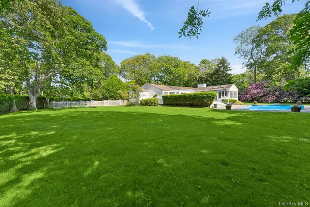 $2,799,000 | 129 Oneck Lane, Westhampton Beach, NY 11978