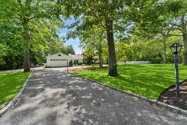 $2,799,000 | 129 Oneck Lane, Westhampton Beach, NY 11978