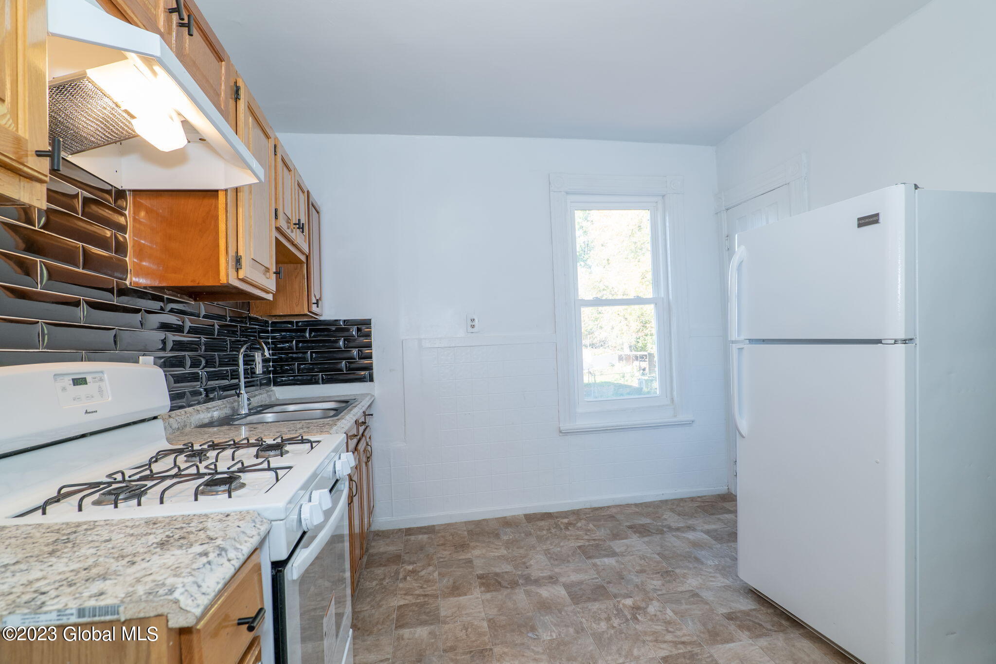 1501 Broadway Schenectady, NY 12306 - Photo 15 of 42 14-web-or-mls-1501Broadway-14