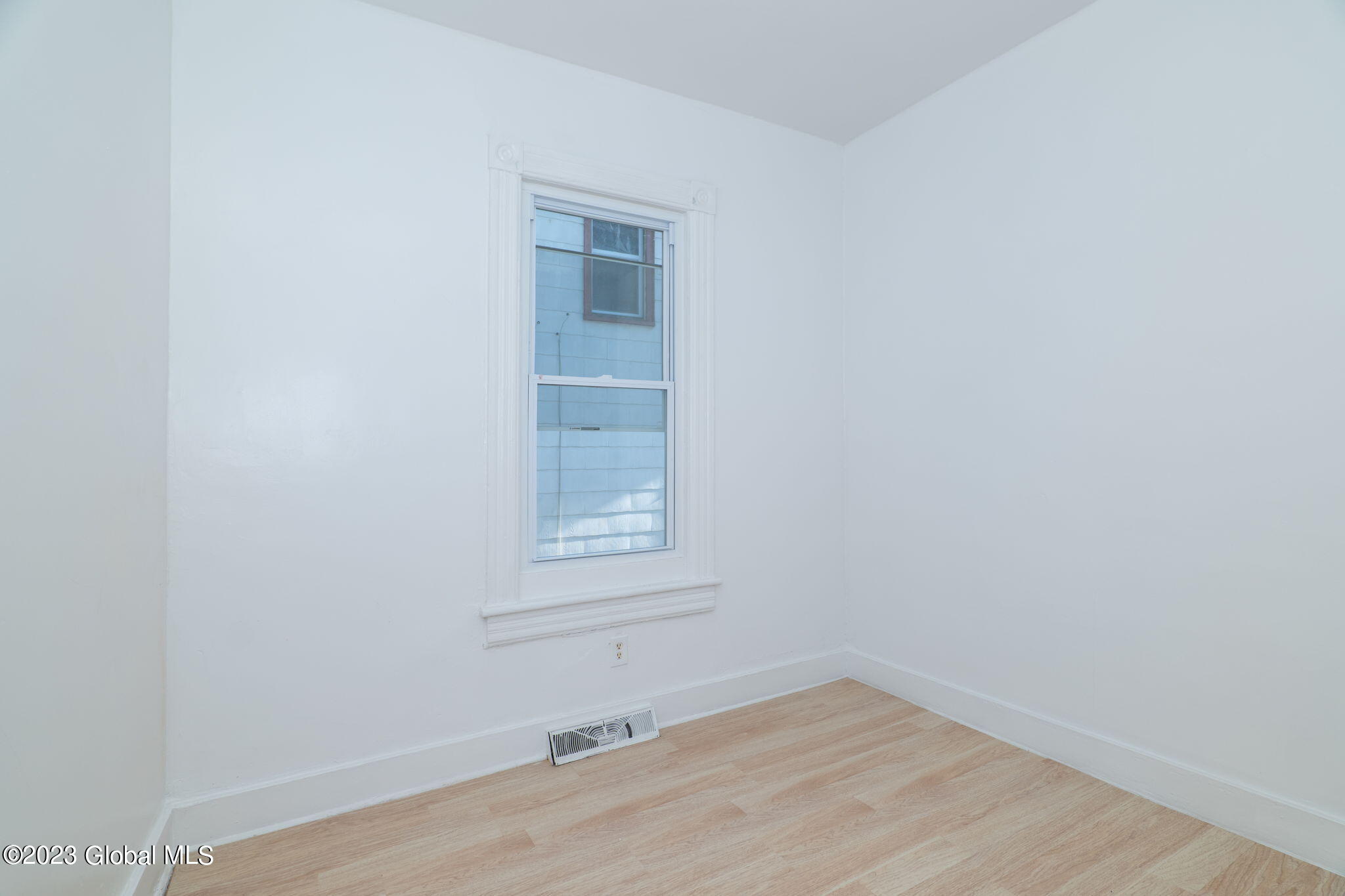 1501 Broadway Schenectady, NY 12306 - Photo 18 of 42 17-web-or-mls-1501Broadway-17