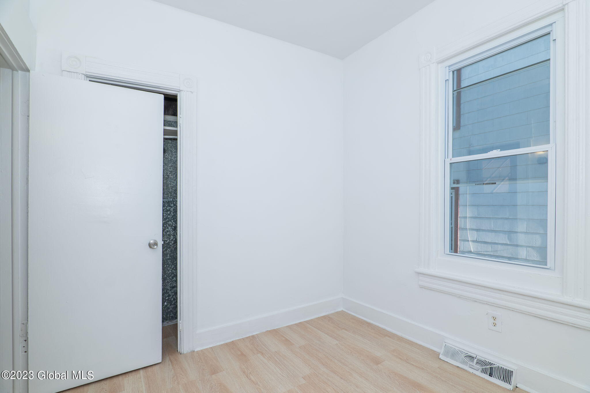 1501 Broadway Schenectady, NY 12306 - Photo 19 of 42 18-web-or-mls-1501Broadway-18