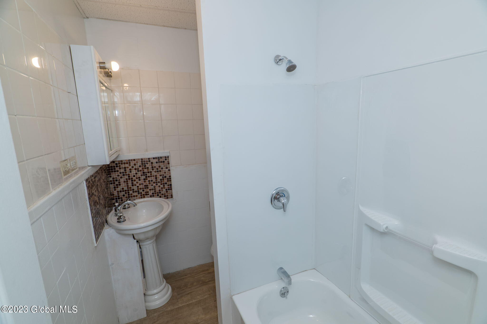 1501 Broadway Schenectady, NY 12306 - Photo 24 of 42 23-web-or-mls-1501Broadway-23