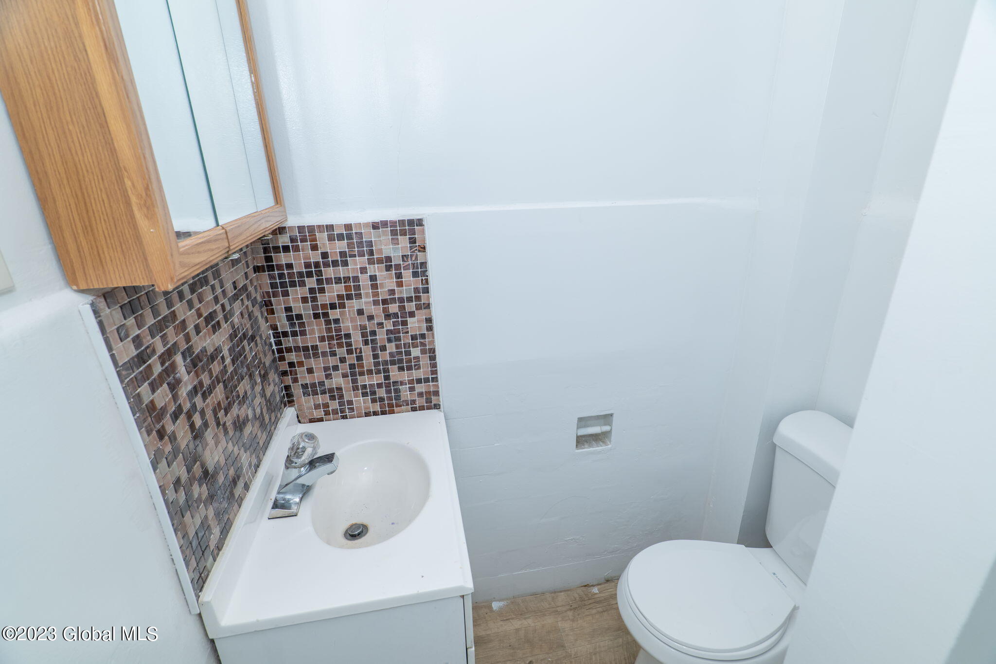 1501 Broadway Schenectady, NY 12306 - Photo 33 of 42 32-web-or-mls-1501Broadway-32