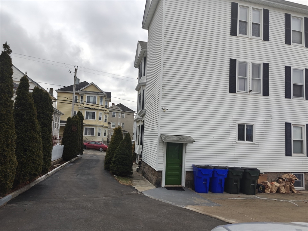 452 Osborn Street, Unit 2 Fall River, MA 02724 - Photo 3 of 18