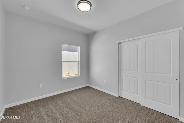 a view of empty room with window