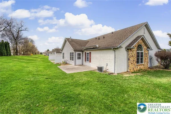 $284,900 | 1360 Silo Drive, Easton, PA 18040