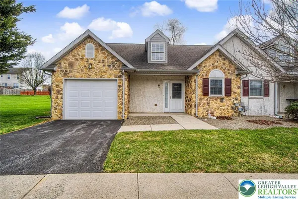 $284,900 | 1360 Silo Drive, Easton, PA 18040