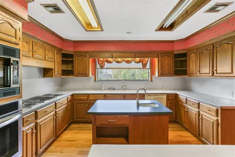 $385,000 | 601 Orchard Drive, Lake Charles, LA 70605