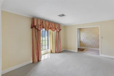 $385,000 | 601 Orchard Drive, Lake Charles, LA 70605