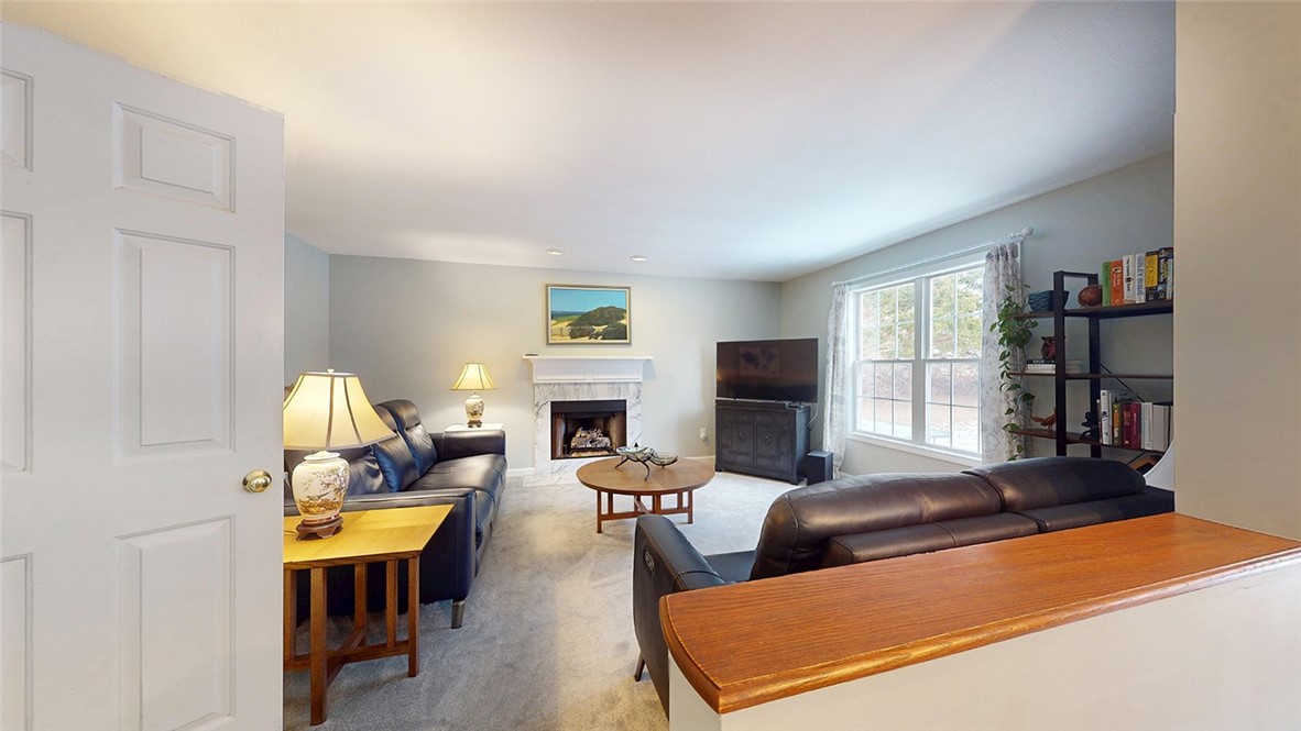 24 Ridge Crest Lane South Kingstown, RI 02879 - Photo 11 of 46