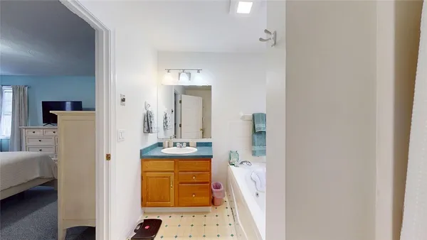 $770,000 | 24 Ridge Crest Lane, South Kingstown, RI 02879