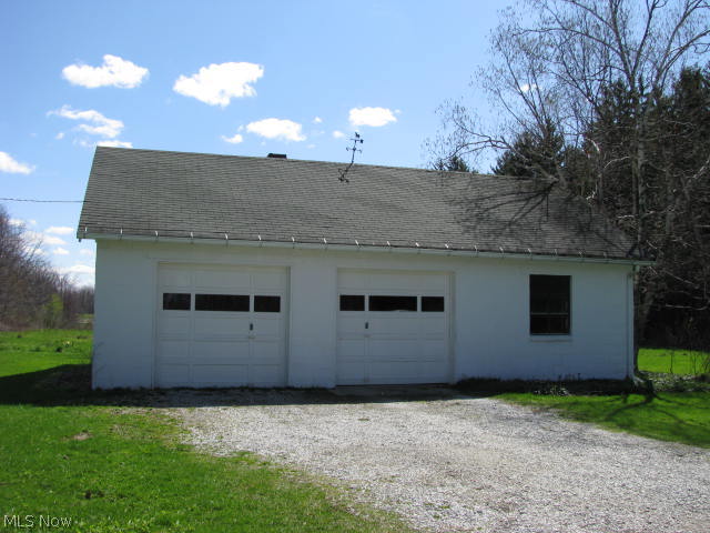 12523 Caves Road Chesterland, OH 44026 - Photo 3 of 21 Gallery Image 3