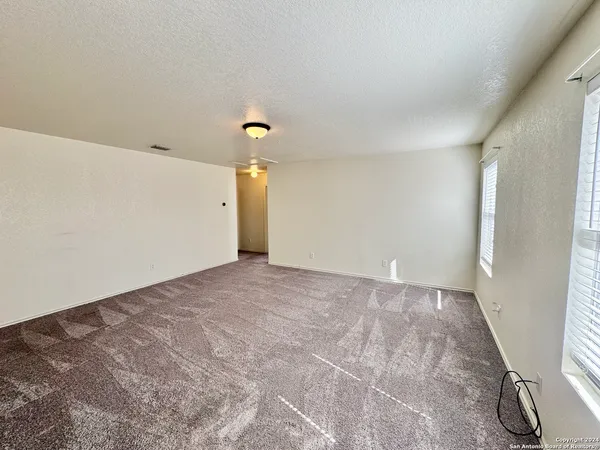 $1,899 | 4406 Waldon Pond, San Antonio, TX 78245