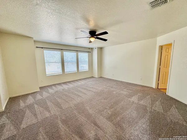 $1,899 | 4406 Waldon Pond, San Antonio, TX 78245