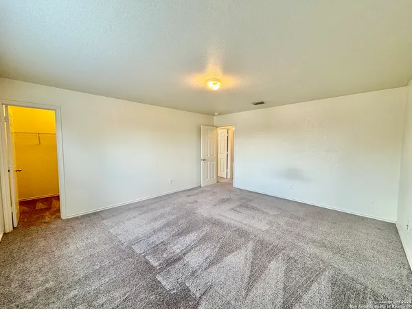 $1,899 | 4406 Waldon Pond, San Antonio, TX 78245