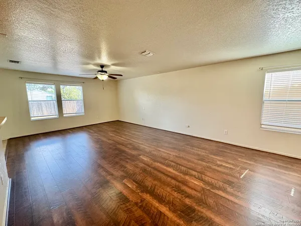 $1,899 | 4406 Waldon Pond, San Antonio, TX 78245
