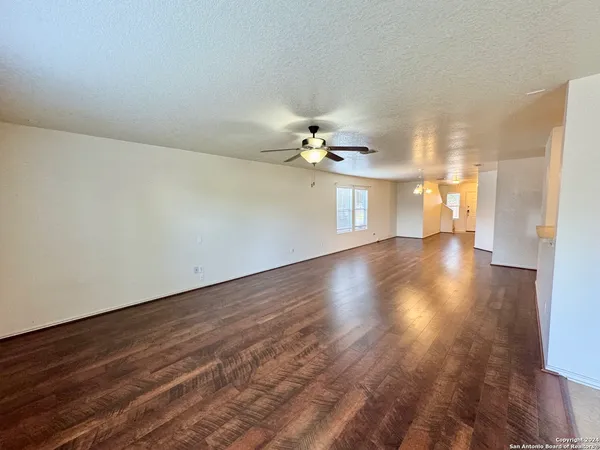 $1,899 | 4406 Waldon Pond, San Antonio, TX 78245