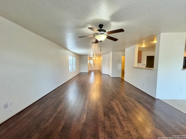 $1,899 | 4406 Waldon Pond, San Antonio, TX 78245