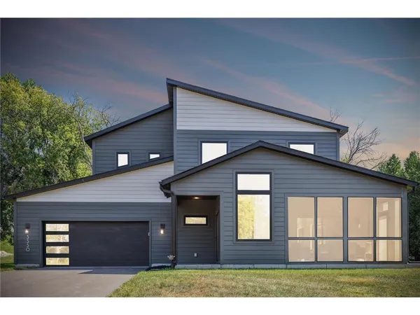 $699,900 | 3550 Rooney Place, White Bear Lake, MN 55110