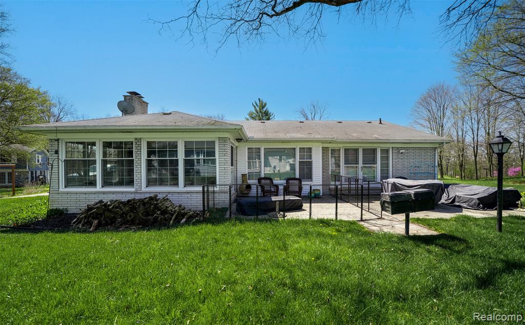 34361 Quaker Valley Road Farmington Hills, MI 48331 - Photo 59 of 62 Gallery Image 59