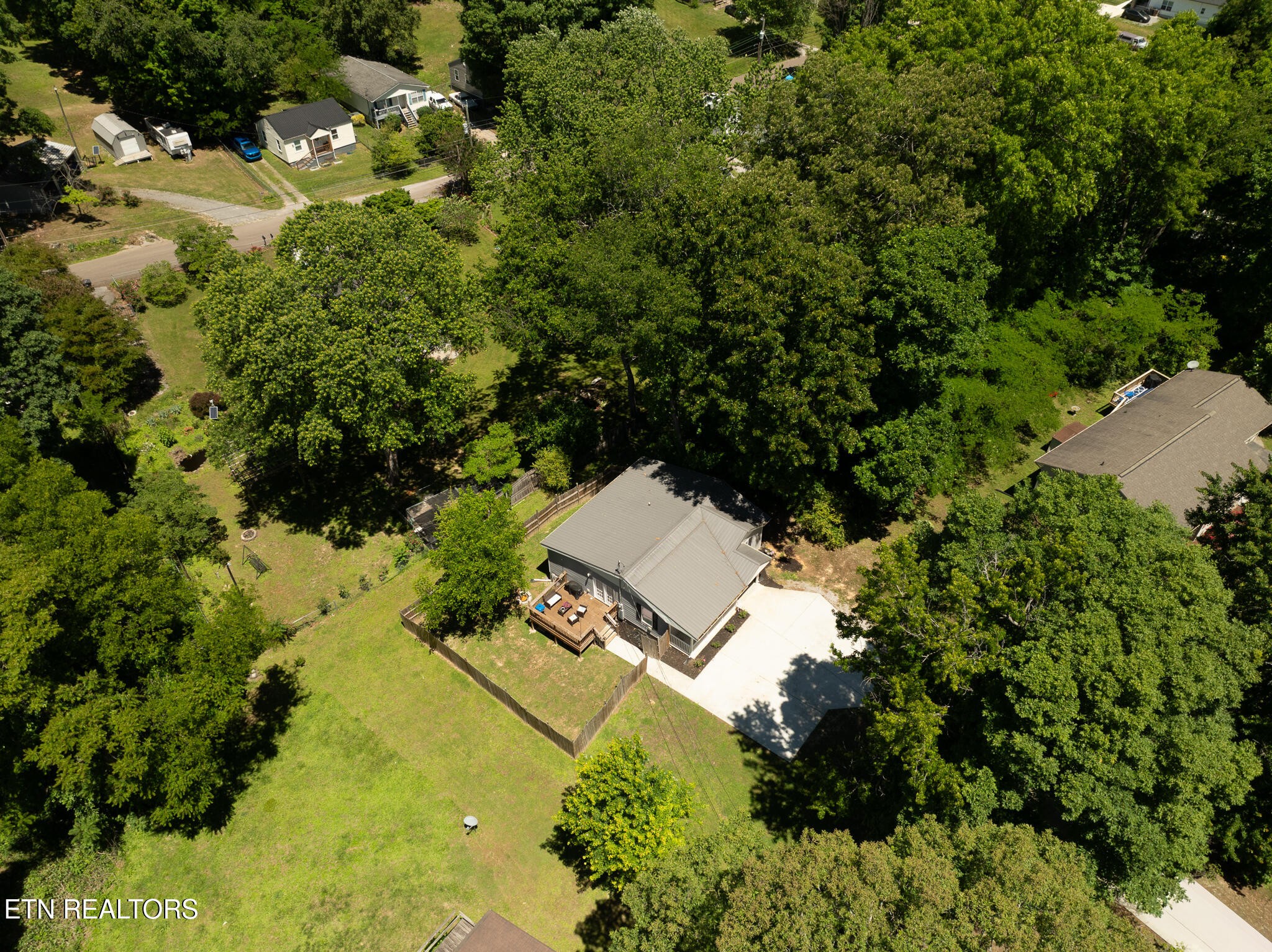 2011 Aster Road Knoxville, TN 37918 - Photo 30 of 30 Gallery Image 30