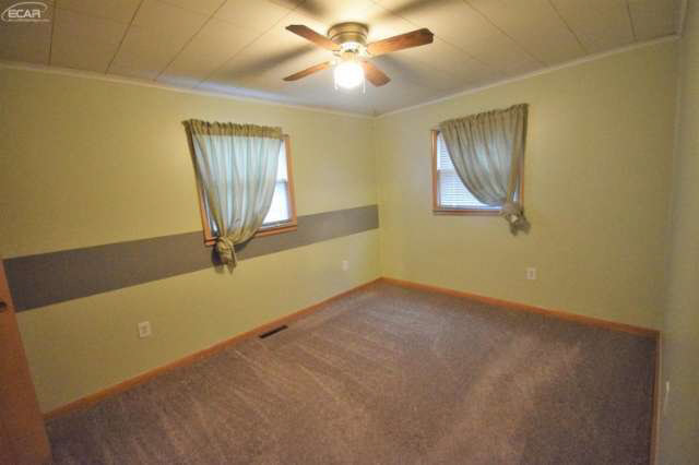 1254 West Stanley Road Mount Morris, MI 48458 - Photo 7 of 17 21120947-6.JPG