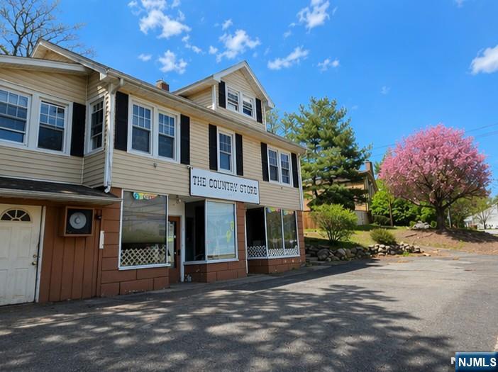 729 Rivervale Road River Vale, NJ 07675 - Photo 2 of 6