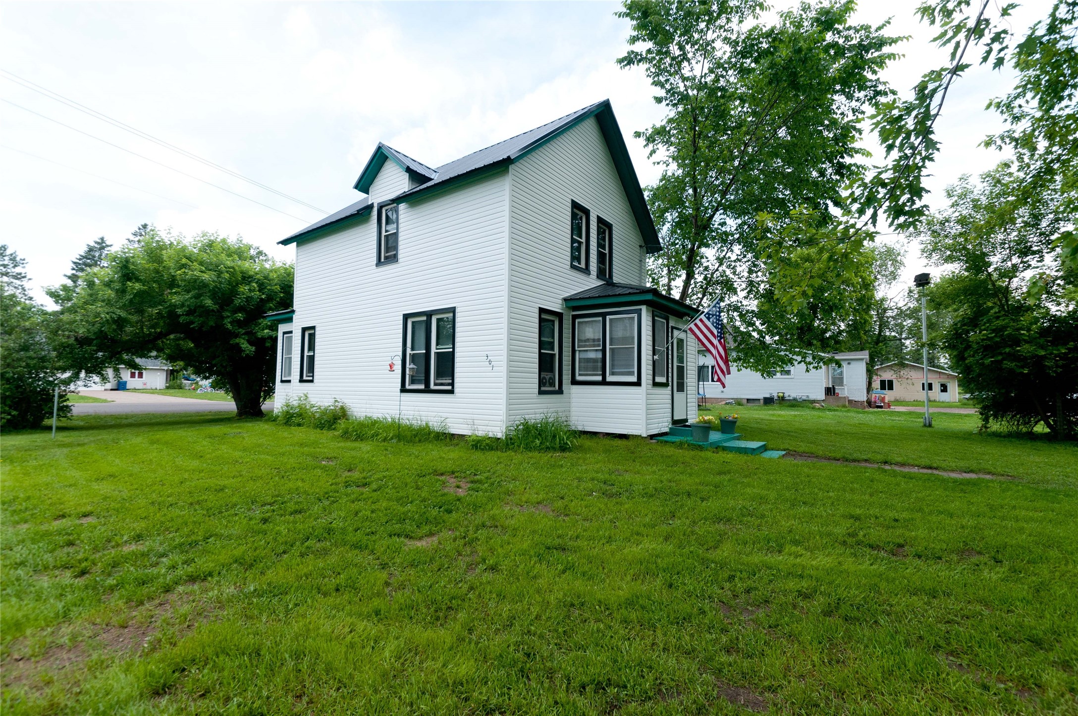 301 10th Street Cameron, WI 54822 - Photo 7 of 34 Gallery Image 7