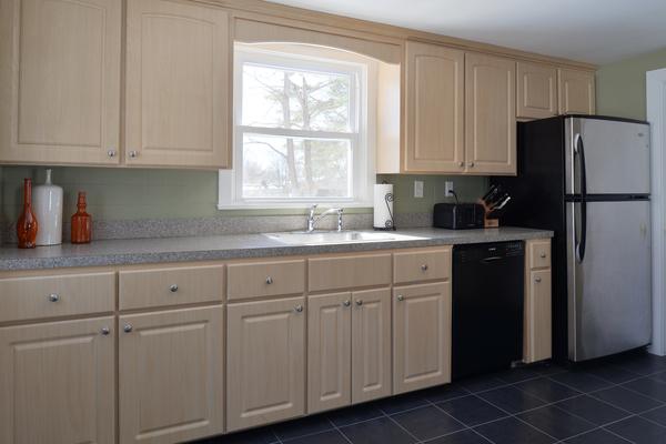 15 Sargent Street Beverly, MA 01915 - Photo 9 of 29