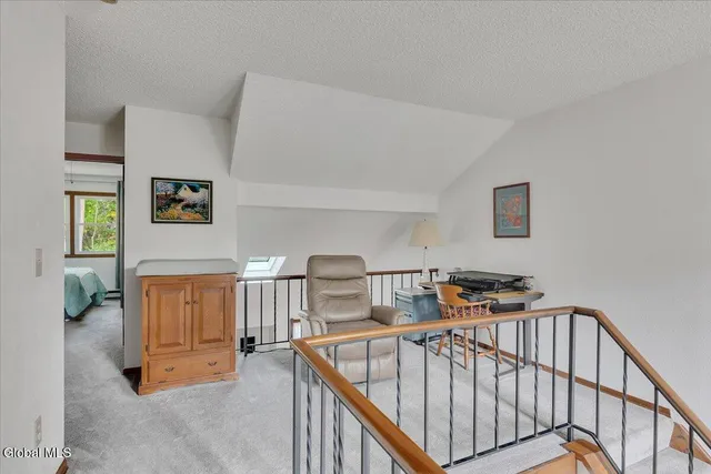 $279,900 | 544 Townwood Drive, Guilderland, NY 12203