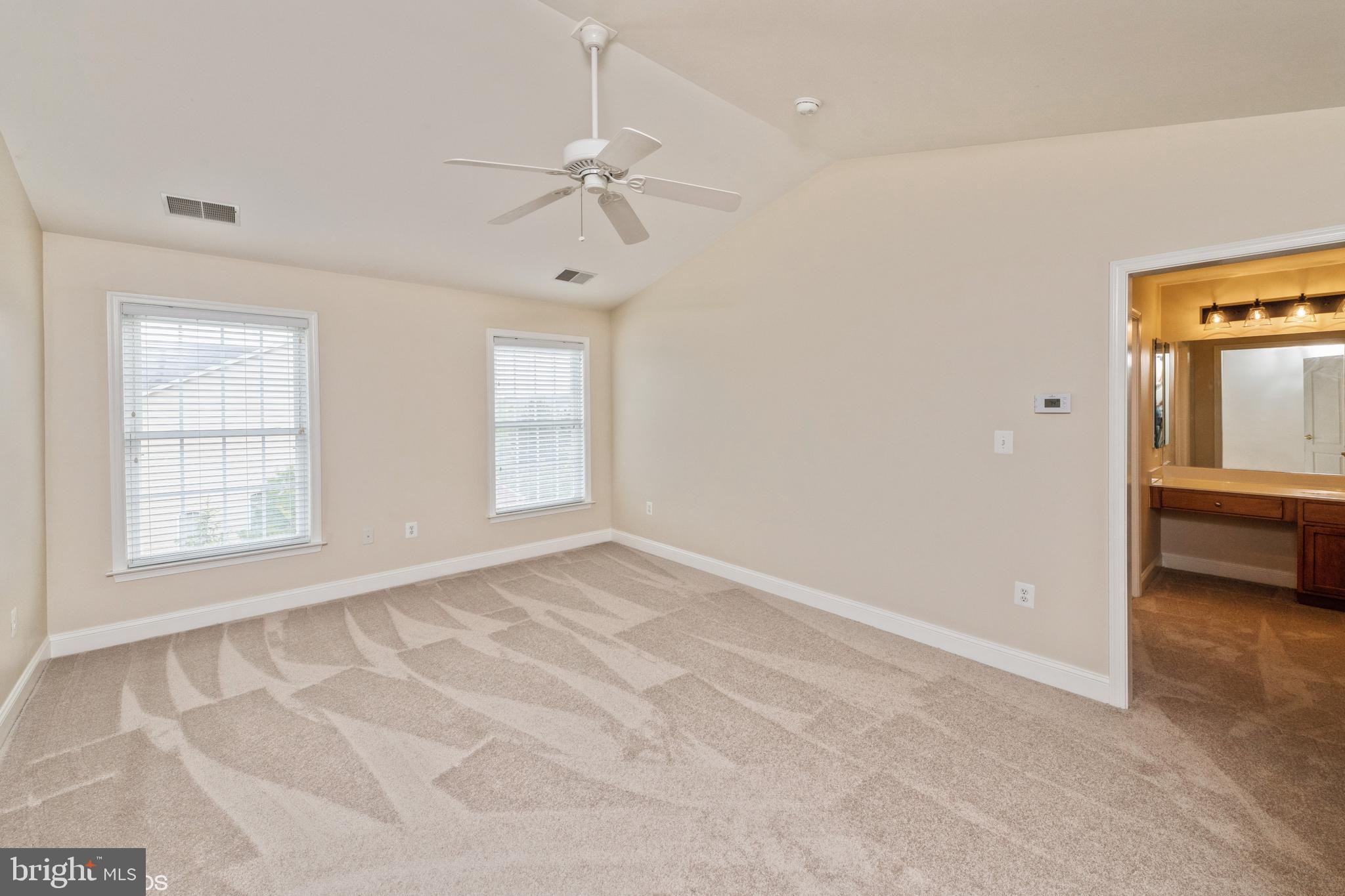 25840 Commons Square Chantilly, VA 20152 - Photo 16 of 32