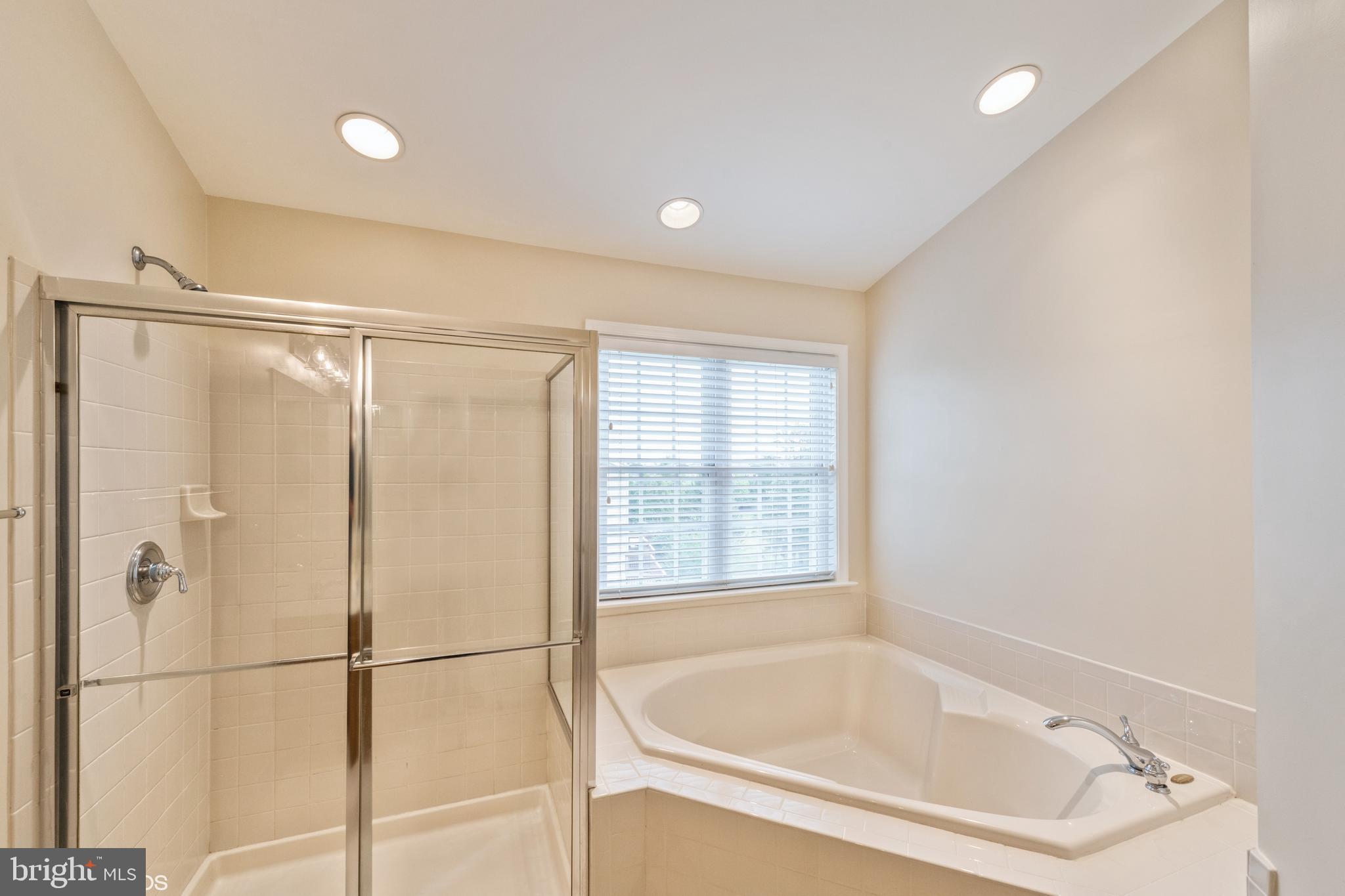 25840 Commons Square Chantilly, VA 20152 - Photo 19 of 32