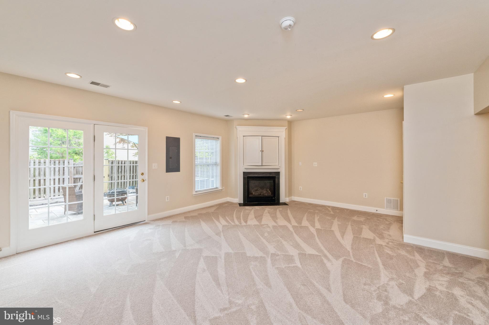 25840 Commons Square Chantilly, VA 20152 - Photo 23 of 32