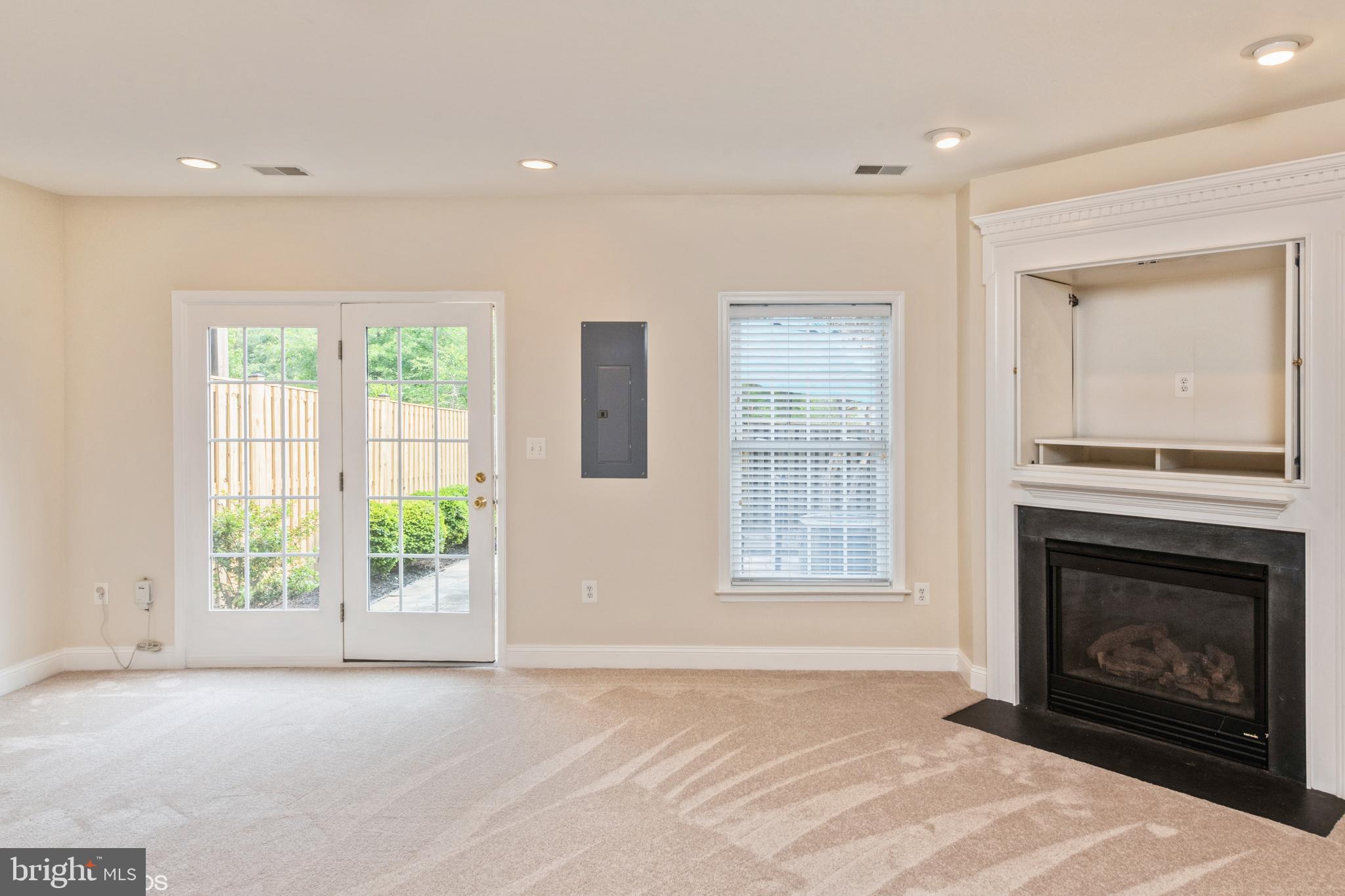 25840 Commons Square Chantilly, VA 20152 - Photo 25 of 32