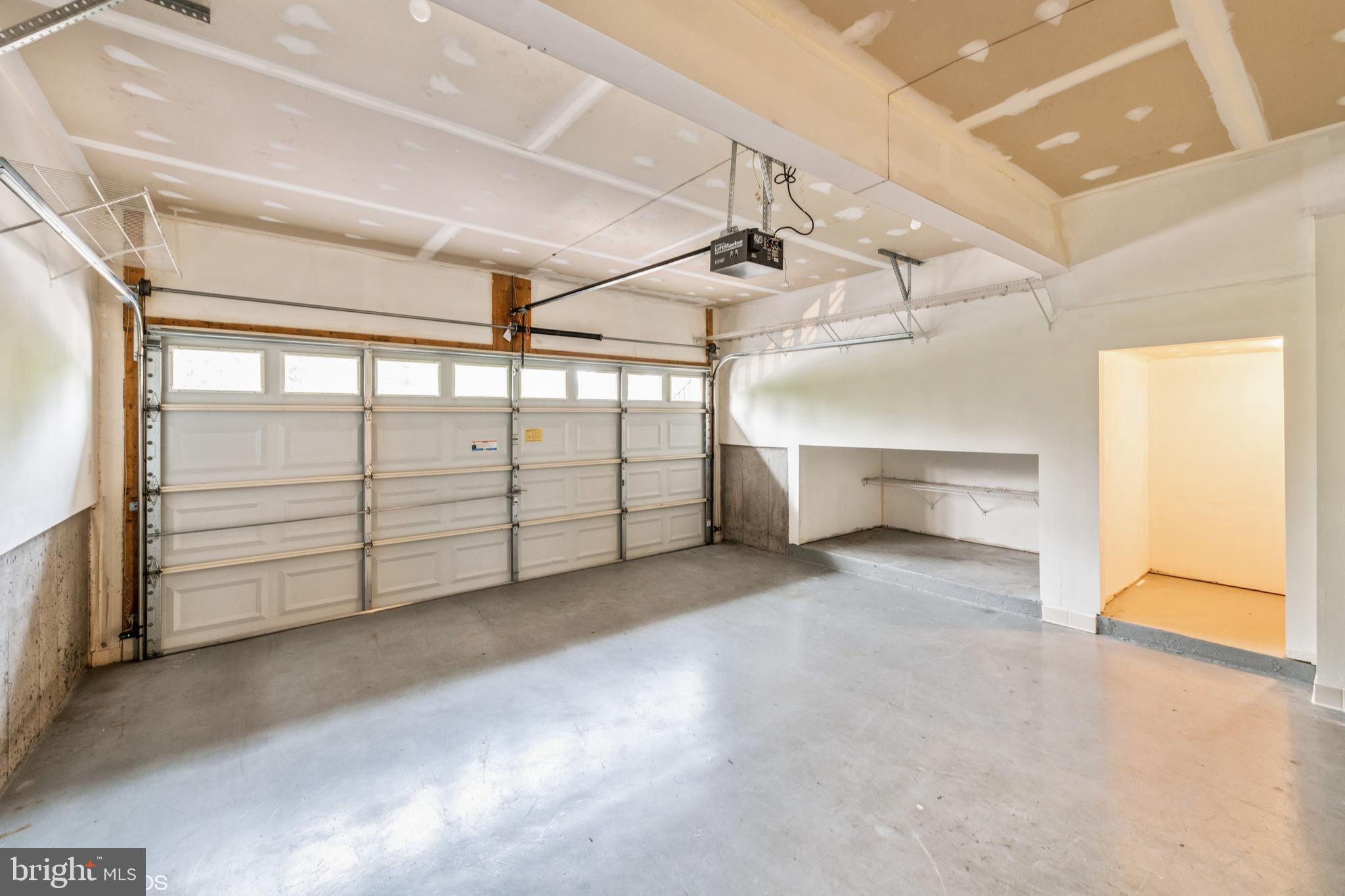 25840 Commons Square Chantilly, VA 20152 - Photo 28 of 32