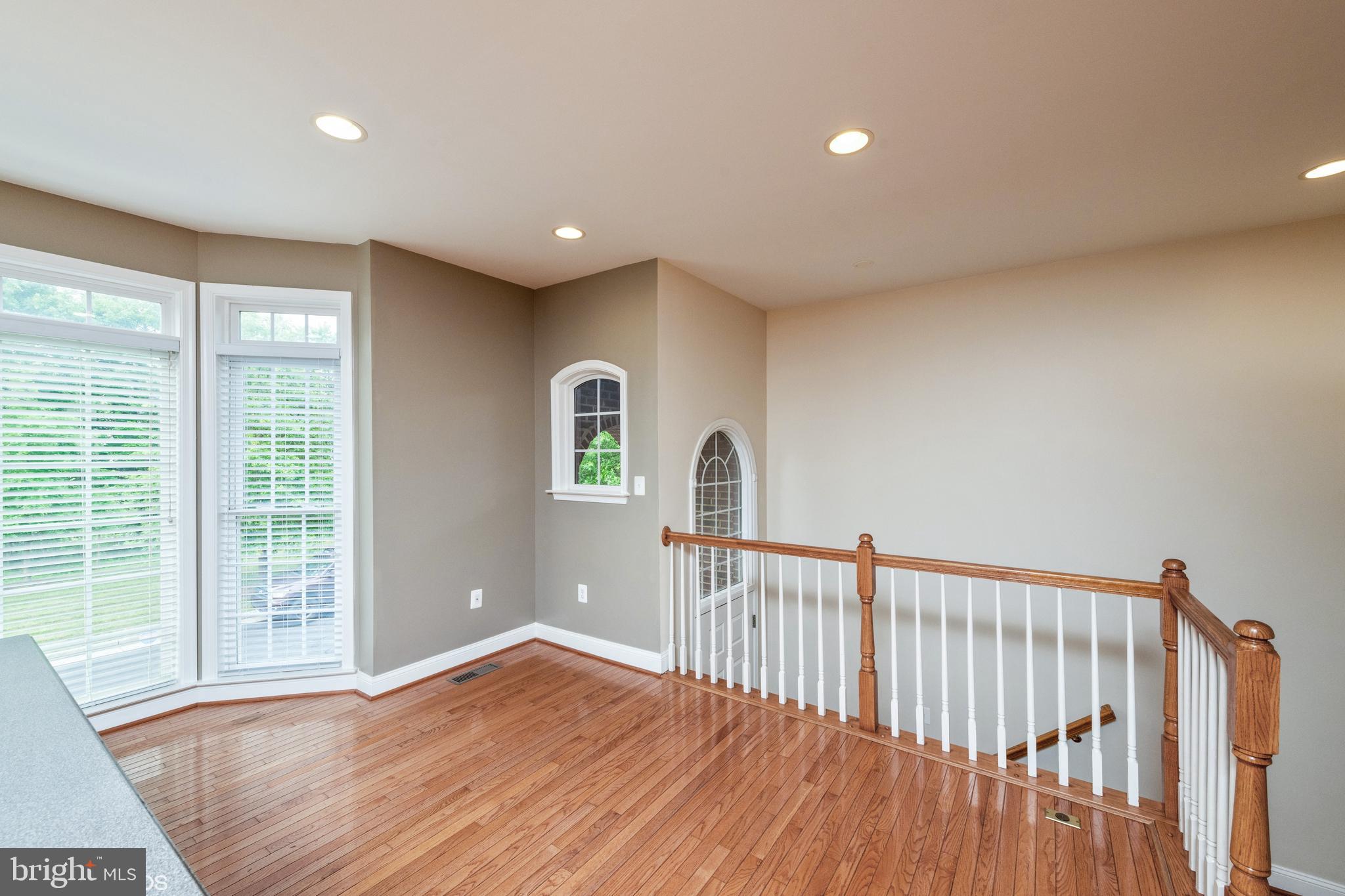 25840 Commons Square Chantilly, VA 20152 - Photo 8 of 32