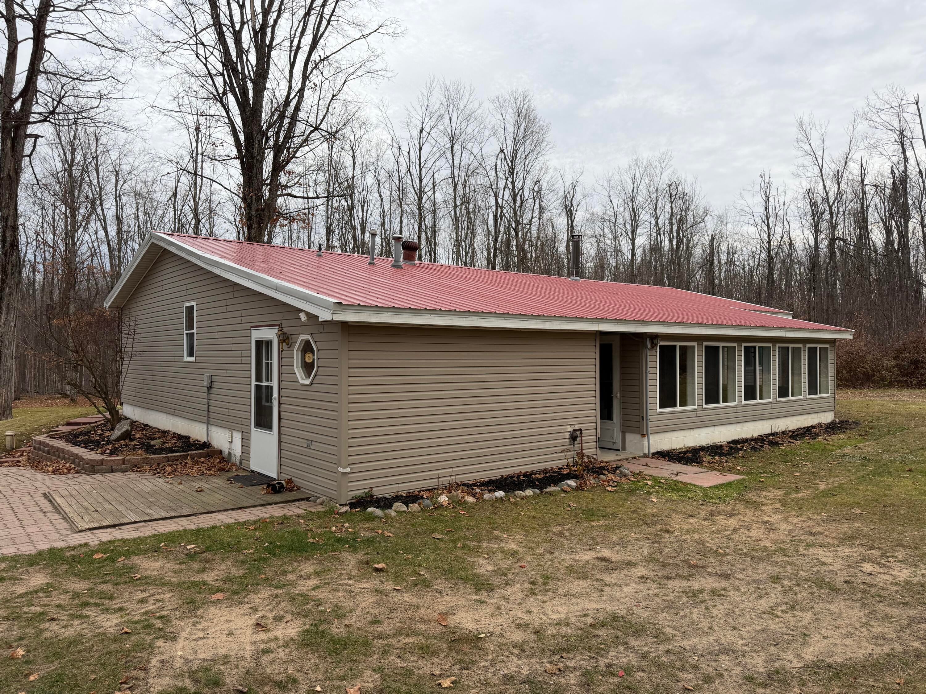 765 McGregor Road Vanderbilt, MI 49795 - Photo 5 of 24 IMG_5232