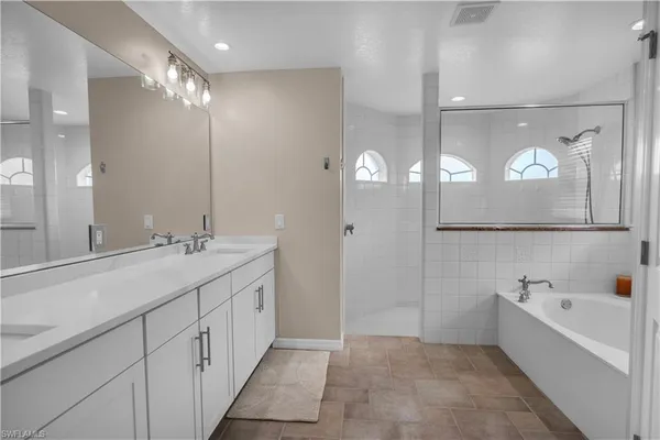$10,000 | 3142 Southeast 22nd Place, Cape Coral, FL 33904