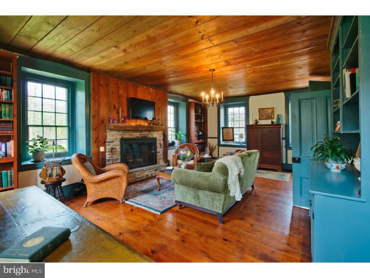 975 Grange Road Leesport, PA 19533 - Photo 6 of 25 Gallery Image 6
